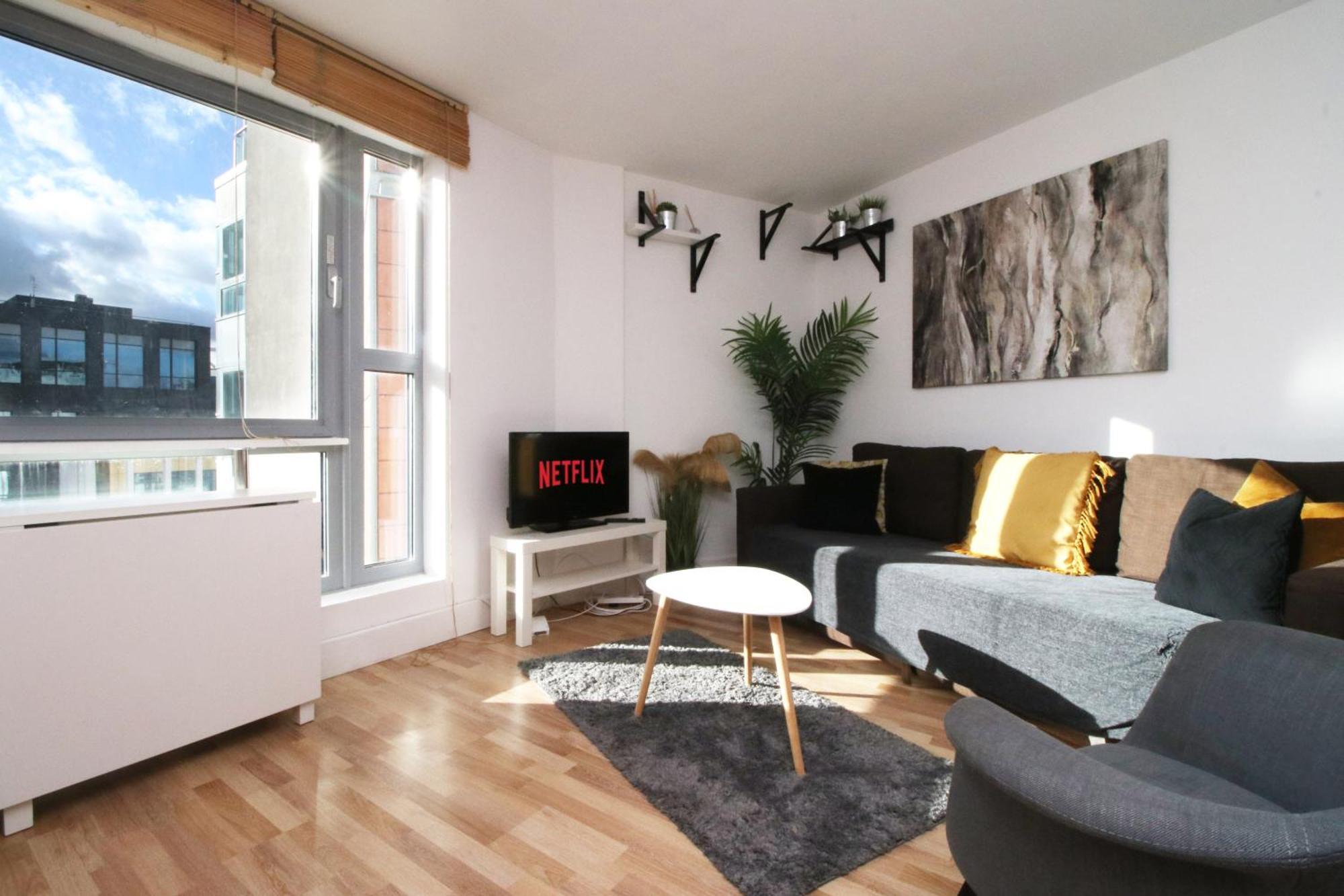 Apartment Stylish 2 Bed Flat In Heart Of Centre *